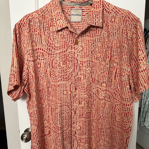 NWT Tommy Bahama Silk Men's Shirt! - Picture 2 of 5